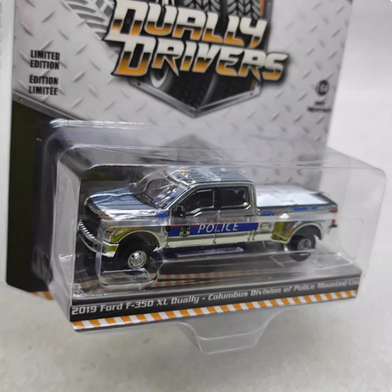 WELLY 1:64 Масштабная модель Ford F-350 XL