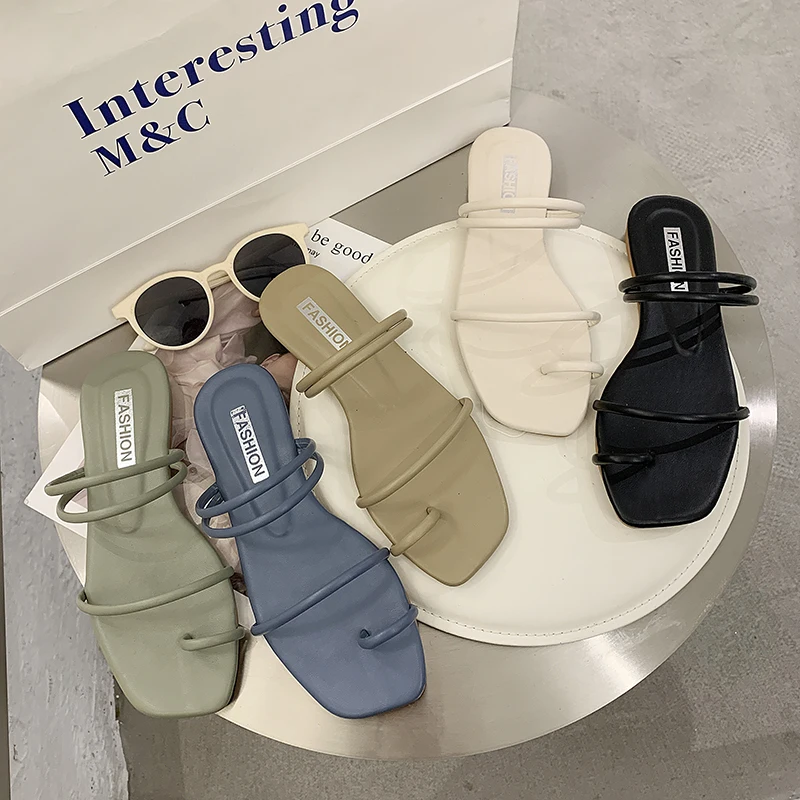 Сандалии на плоской подошве bkicute 2022 женские летний с квадратным носком ремешком |