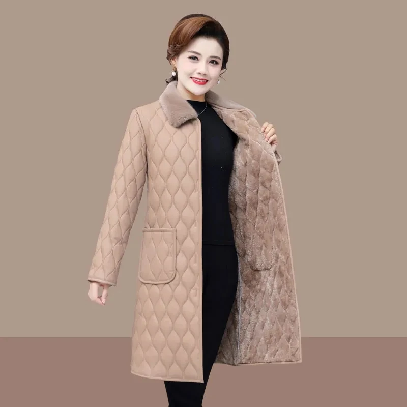 Новое плюшевое утепленное кожаное пальто для мамы зимняя длинная ветровка из