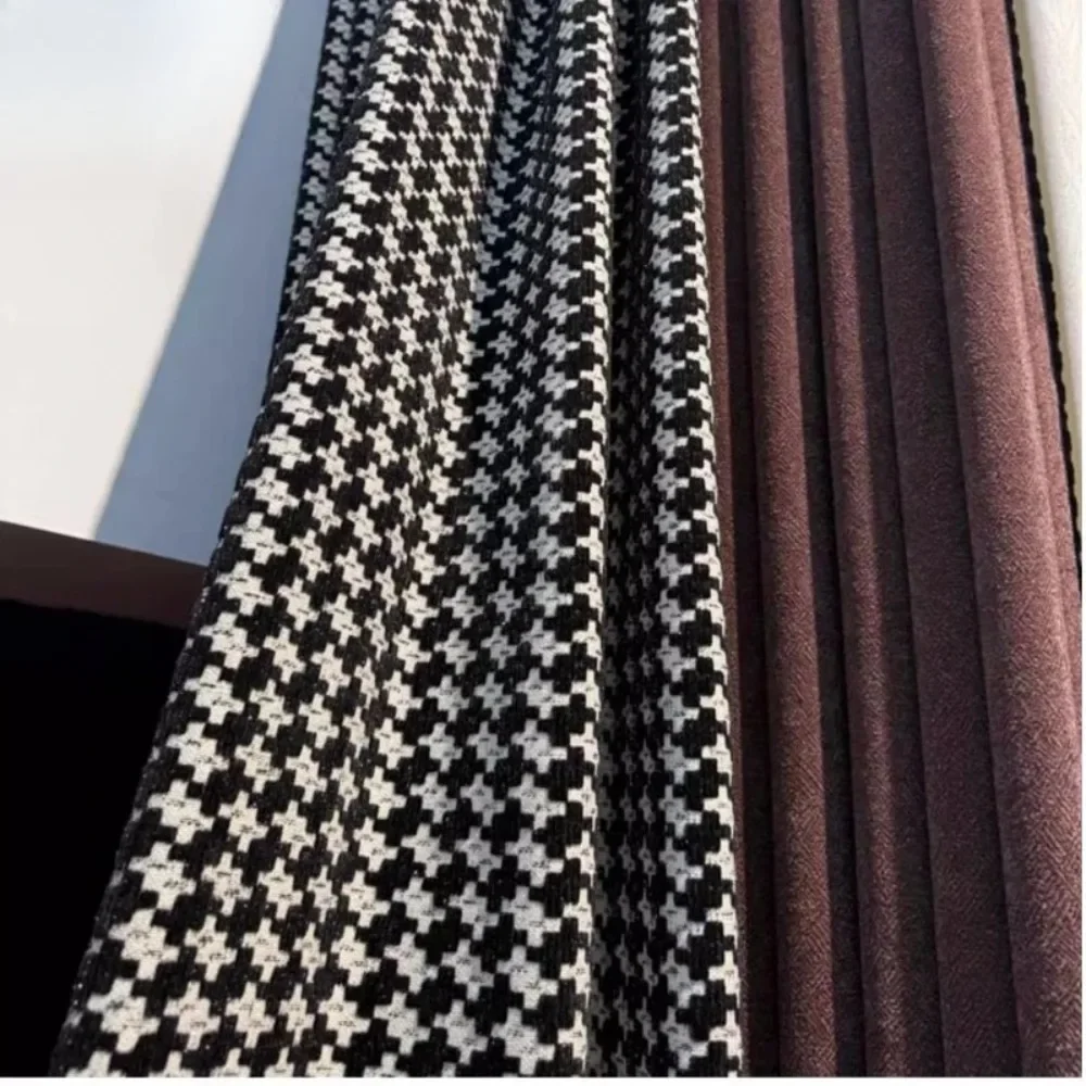 Черные светонепроницаемые шторы из полиэстера