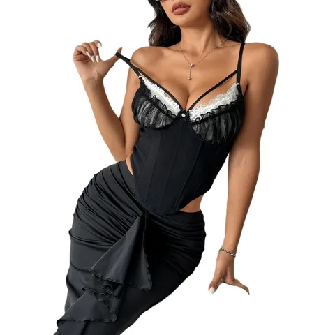 Екі тамаша порно актрисасы өз бастығының мүшесін сорып жатыр