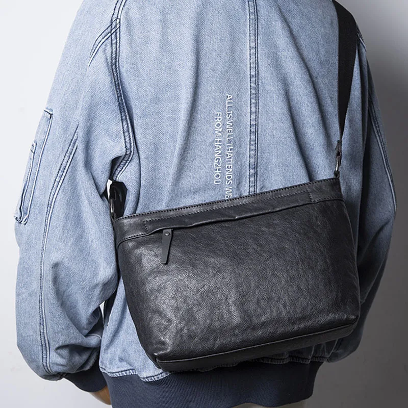 

AETOO Shoulder bag men's leather casual messenger bag Japanese trendy brand men's backpack head layer cowhide men's bag simple