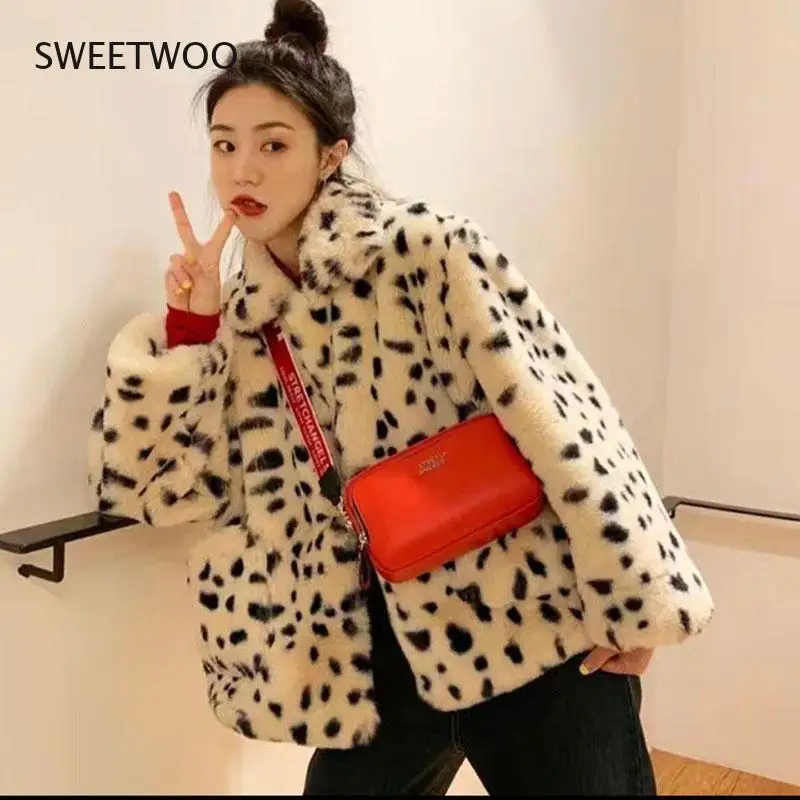 Leopard Short Furry Coats And Jacket Womens Winter 2022 Fashion Turn-Down Collar Plush Coat Woman Keep Warm Faux Fur Jackets