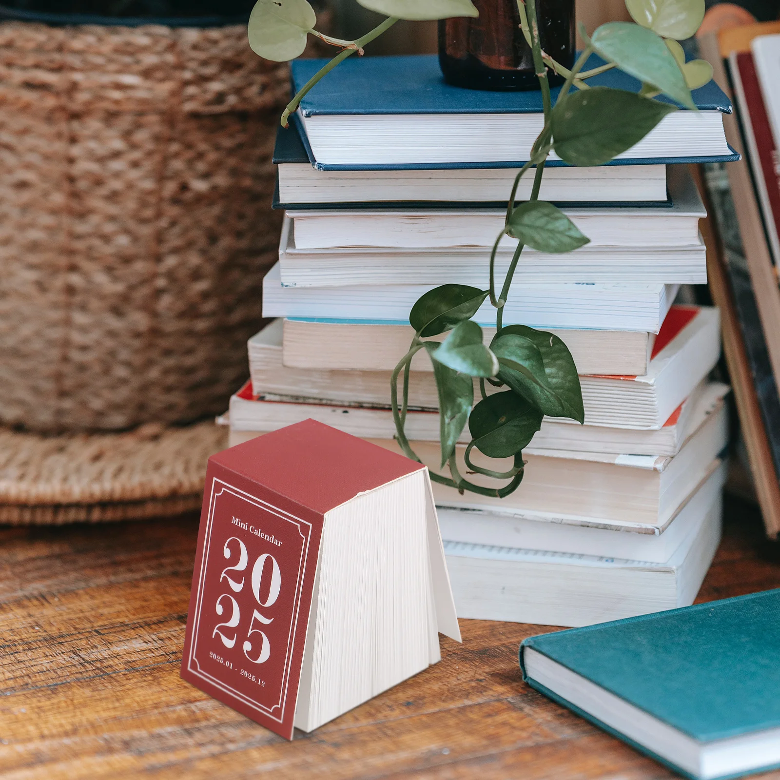 Настольный календарь 2025 года ретро мини-альбом для вырезок небольшой офисный