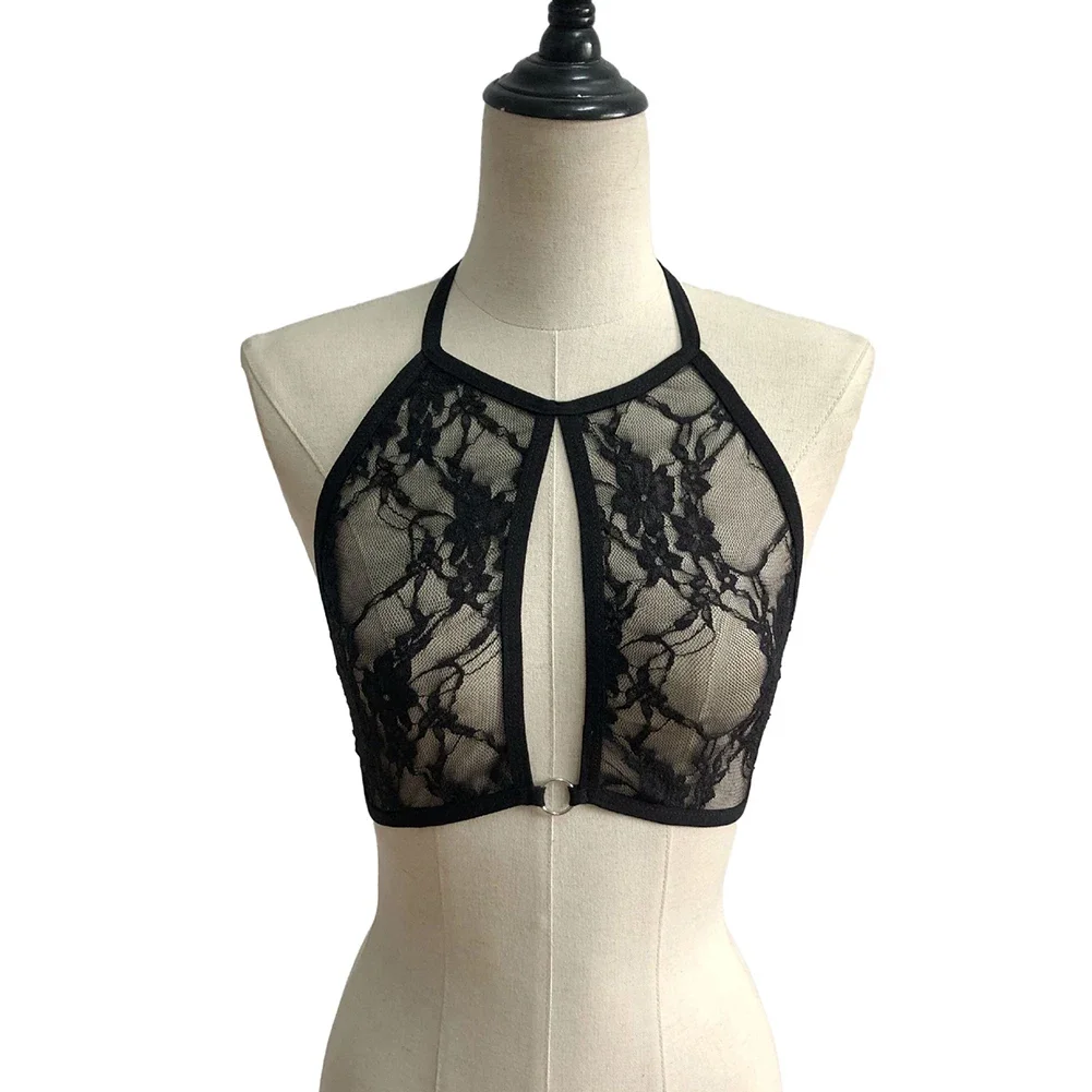 Женское эластичное нижнее белье с вырезами