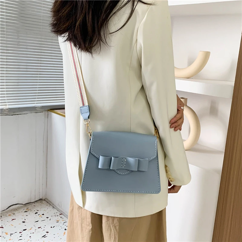 2023 Famous Designer Wide Straps Shoulder Messenger Bags High Quality Women Purse And Handbags Luxury Fashion Small Square Bags