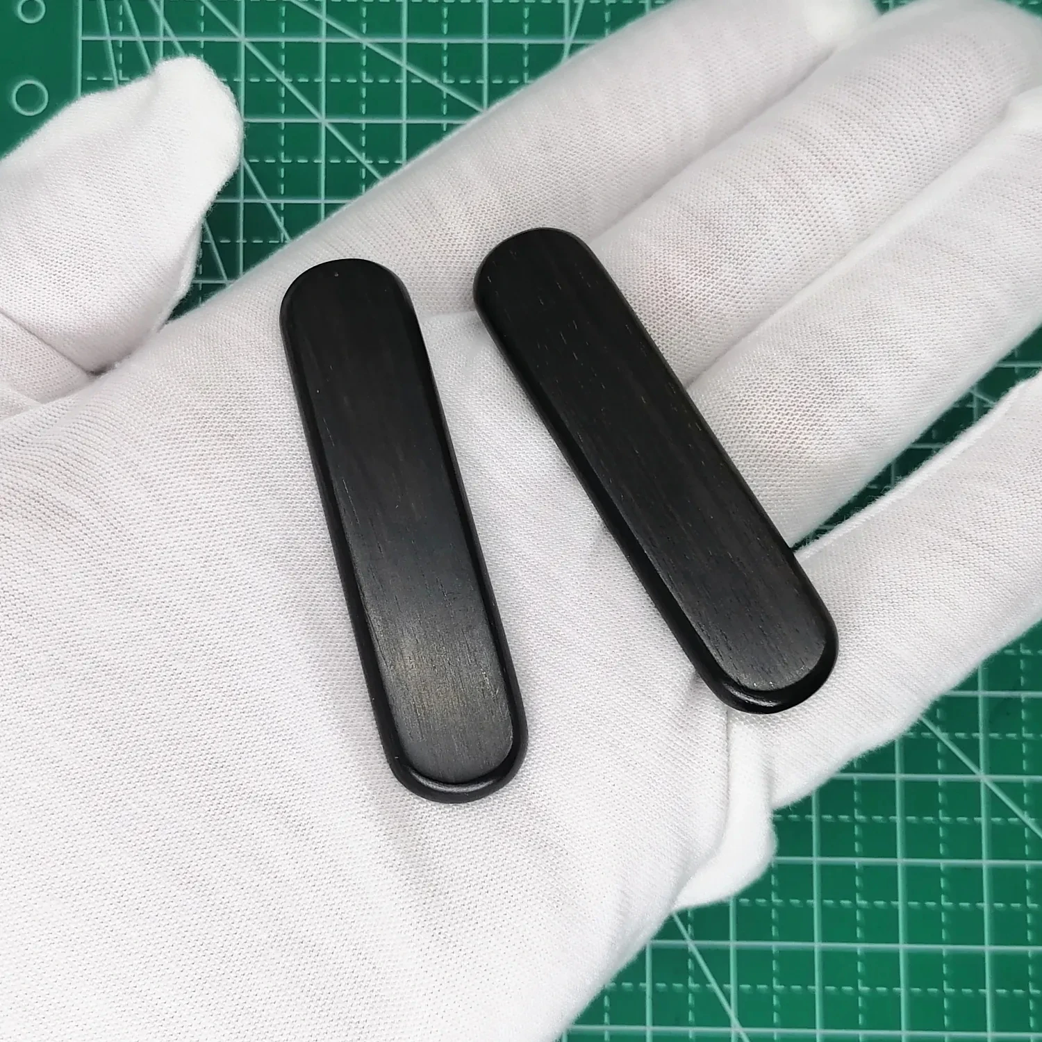 

1 Pair Hand Made Black Sandalwood Scales for 58mm Victorinox Swiss Army Knife Modify