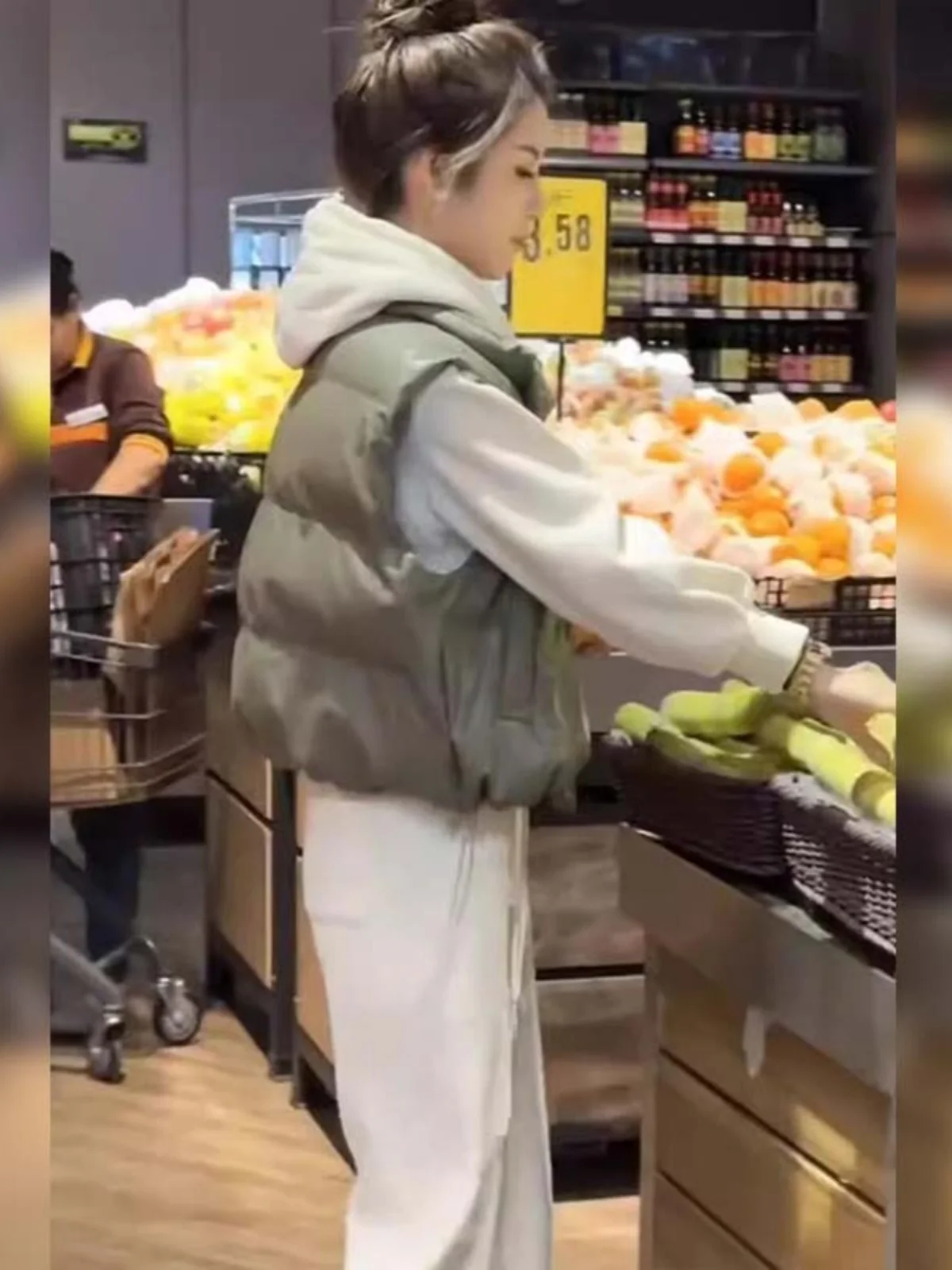 Пуховый жилет с хлопковой подкладкой женский новый верхний костюм 2024 короткий