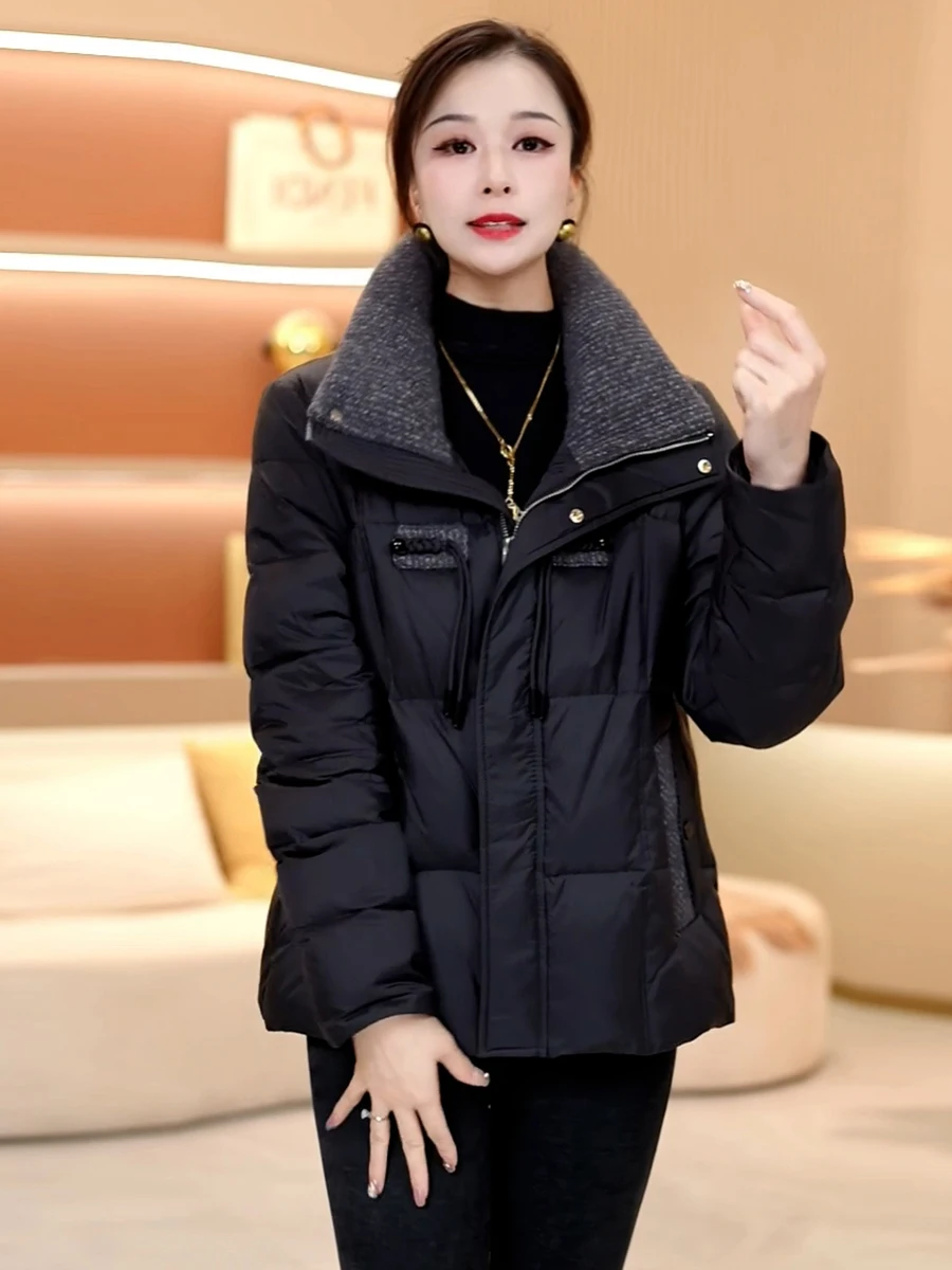 Черный короткий пуховик женский зима 2024 новая мода темпераментная универсальная
