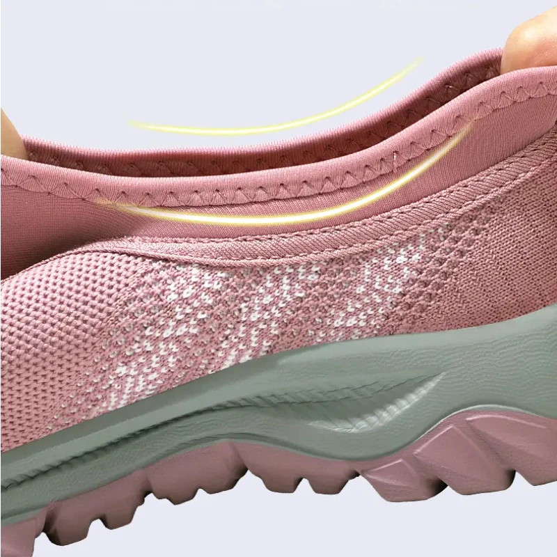 Men Mesh Comfortable Walking Shoes Unisex Slip-on Soft Sneaker Lightweight Women Casual Sneakers Breath Female Male Footwear