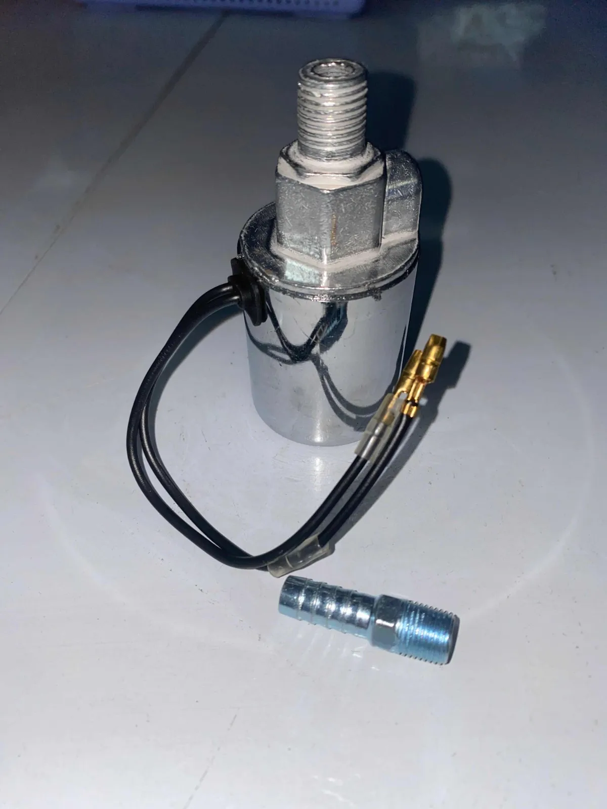 

1pc 12V Air Horn Electric Solenoid Valve Heavy Duty 1/4" Chrome Universal For Train Truck Air Horns And Air Ride Systems Metal