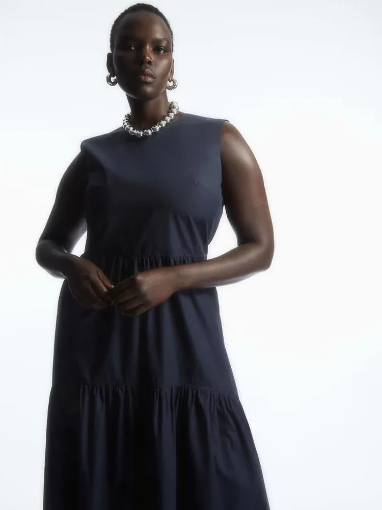 

Women 2023 Summer New Fashionable Casual Sleeveless Dress Vintage Round Neck Chic Rear-exposed Waist Stitching Slim-fit Long Dre