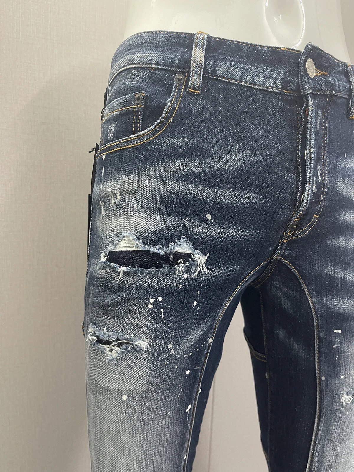 Рисунок 3 - Джинсы мужские с эффектом брызг