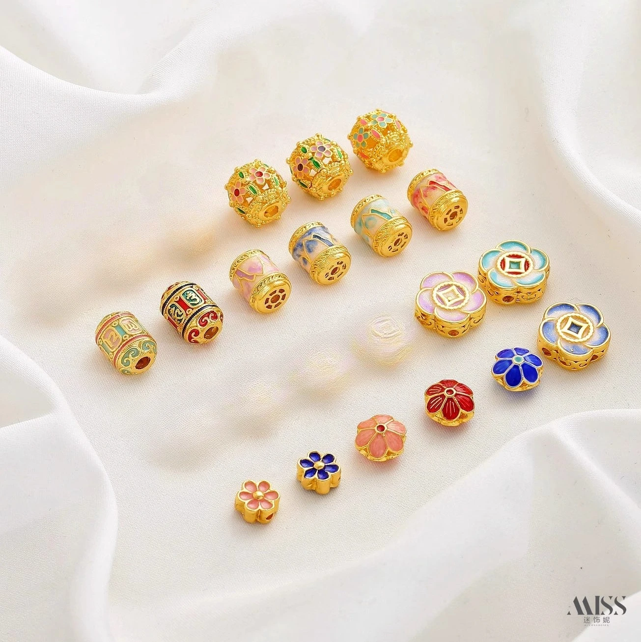 Фото Бусины-разделители Daisy с позолотой 18K, эмалью клуазоне, изображением пейзажа «Тысяча миль» и мантрой «Шесть слов», аксессуары для изготовления украшений своими руками №1