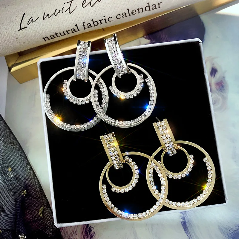 

Geometric micro-encrusted diamond-sized circle earrings women's luxury atmosphere circle stud earrings