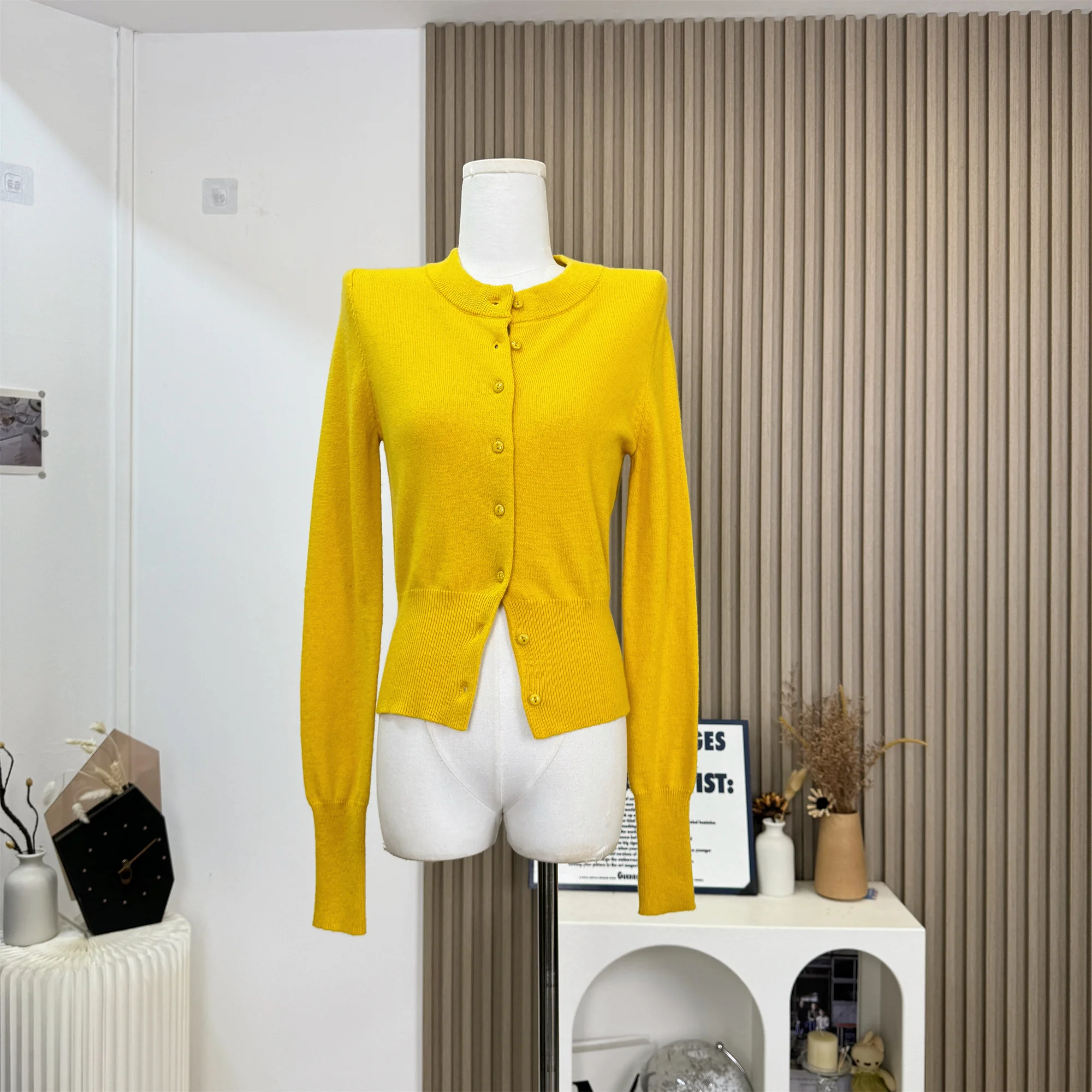 Женский базовый шерстяной кардиган однобортный Желтый Повседневный вязаный