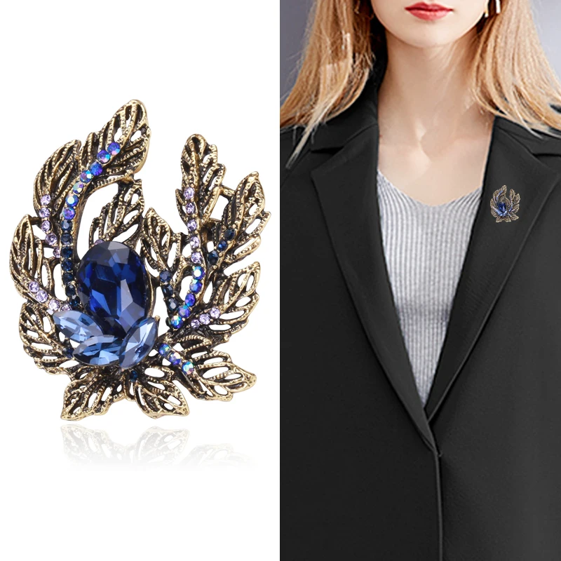 

Elegant Flower Brooch Retro Alloy Big Diamond Corsage