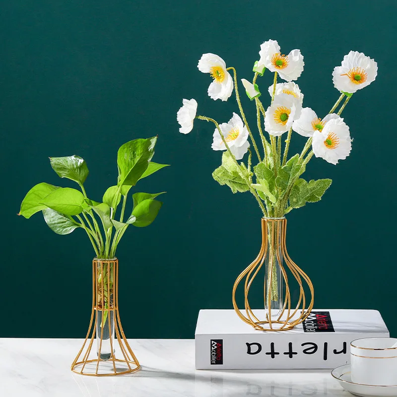 

Retro Iron Line Flowers Vase Glass Metal Plant Holder Modern Solid Home Decor Nordic Styles Iron Vase Garden Decorations Wedding