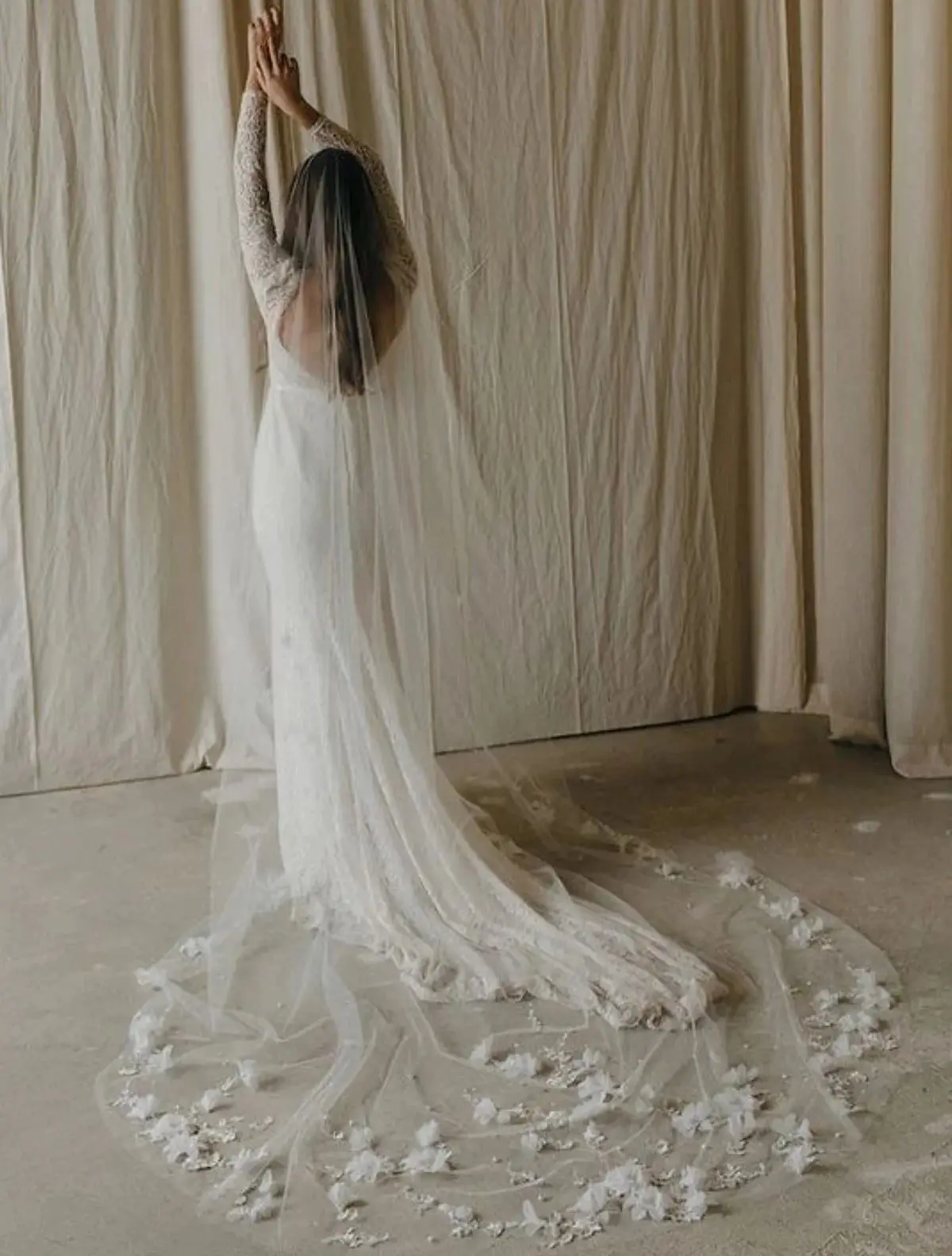 

White Ivory Pearls Bridal Veils with Appliques 3m 4m 5m Long Cathedral Length New Wedding Veils Vestido De Noiva Longo