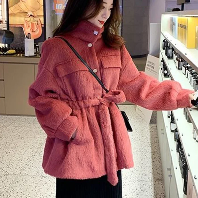 Fashion Thick Warm Winter Jacket Woman Made Fur Coat Super Atmosphere Slim Teddy Fashion Long Sleeve Women Jacket
