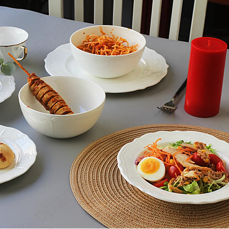 Французская винтажная рельефная тарелка из костяного фарфора современные