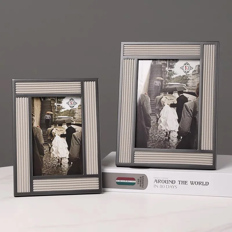 

Modern Light Luxury High-grade Leather Metal Frame Living Room Sample Ornaments