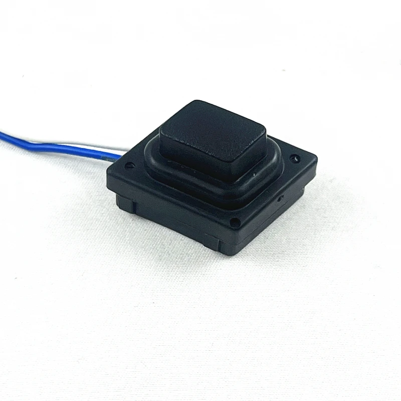 

Левая и правая передняя дверь, внешняя дверная ручка, маленькая кнопка переключателя для Kia Sportage Ql 2016-2021 82651d9710 82661-d9710