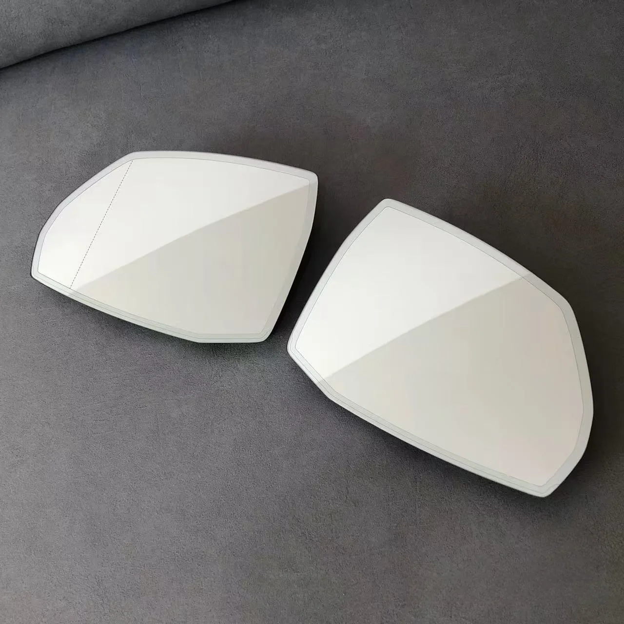 

Для Audi Q5 2017- Q7 антибликовая панель зеркала заднего вида 4M0 857 535E/536D