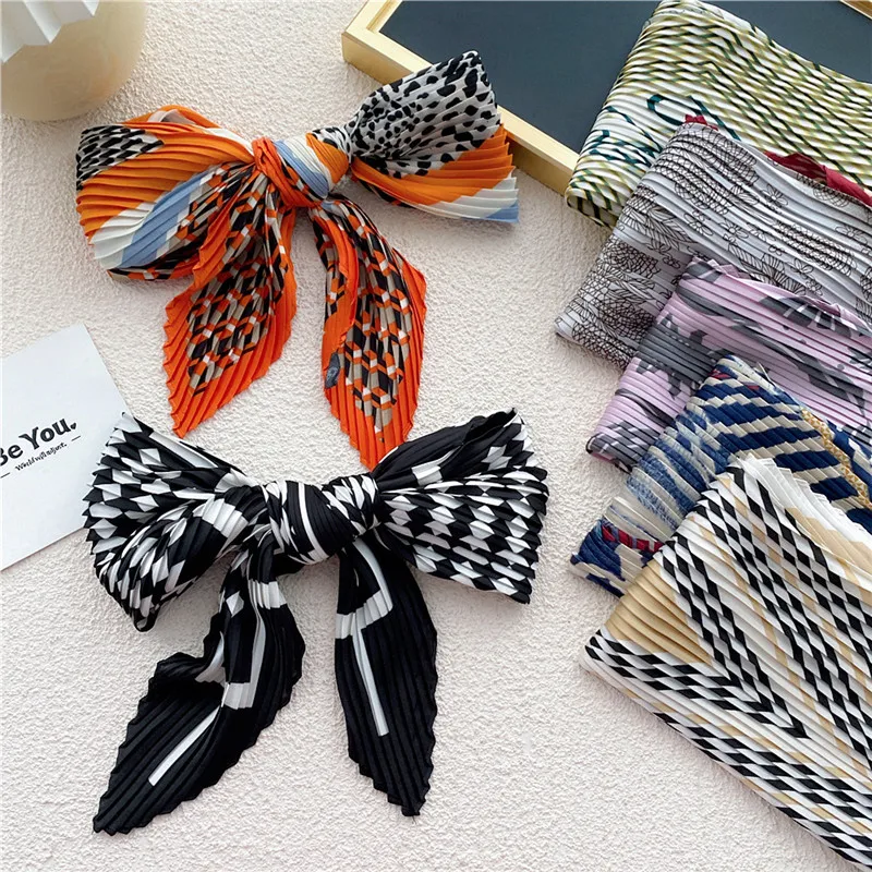 

2022 Luxury Brand Women Ripple Geometric Floral Silk Satin Scarf Female Fashion Print Square Scarves Lady Summer Shawls 70*70Cm
