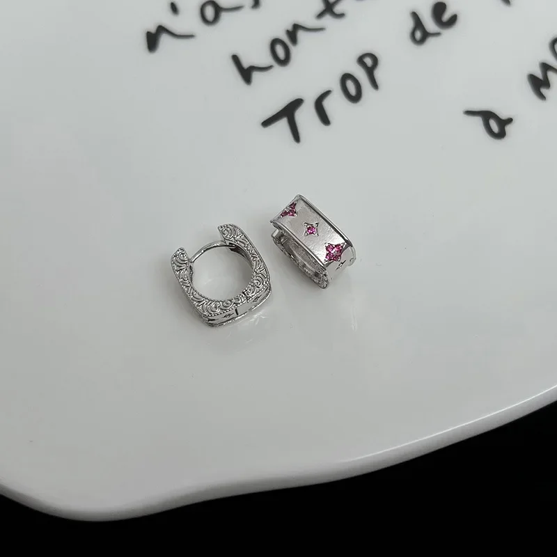 Женские серьги-кольца с круглой застежкой