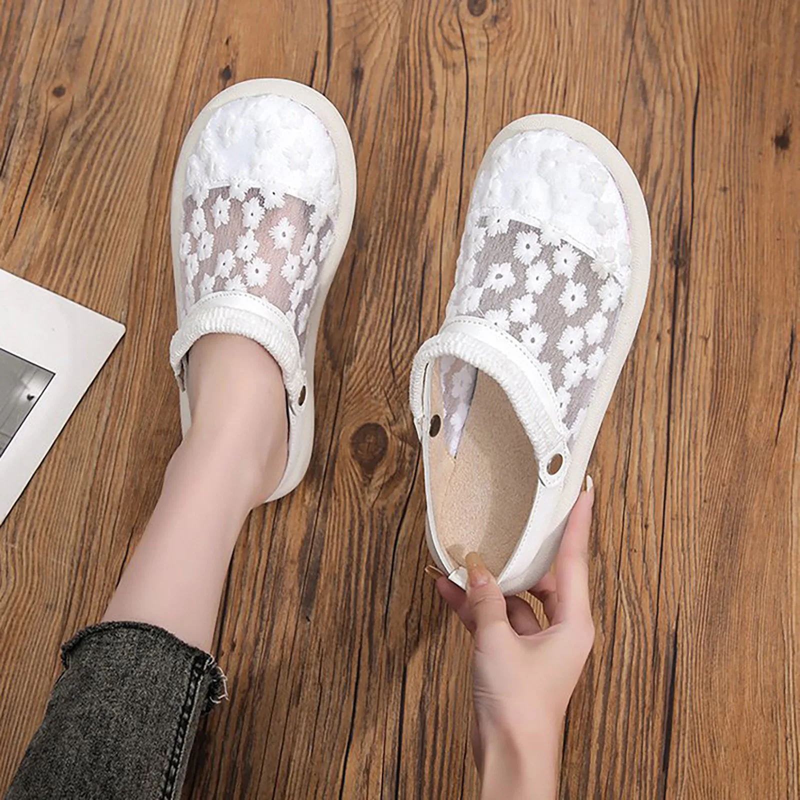 

Female Lace Mesh Sandals 2023 Spring Summer Round Toe Flower Embroidery Thick Sole Casual Versatile Flat Slippers For Women