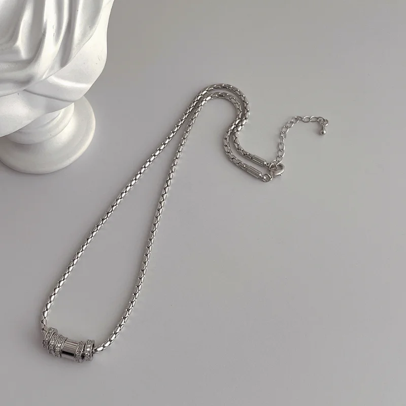 Draweye Couple Jewelry for Women Metal Korean Fashion Simple Vintage Pendant Necklaces Basic Ins New Round Chokers