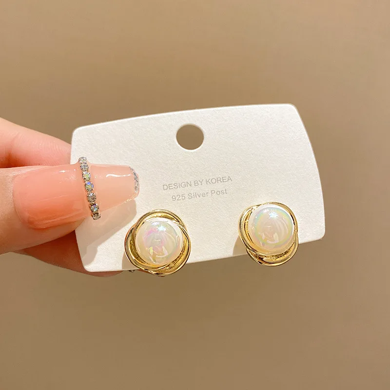 

New S925 Silver Needle Design Sense Metal Magic Color Pearl Earrings Temperament Simple Light Luxury Earrings