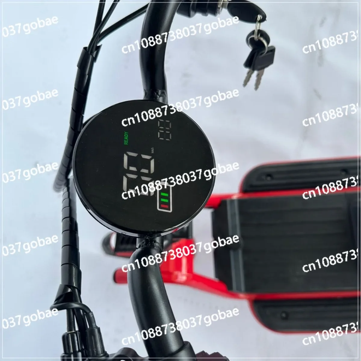 Электрический трехколесный маленький электромобиль для взрослых электрический