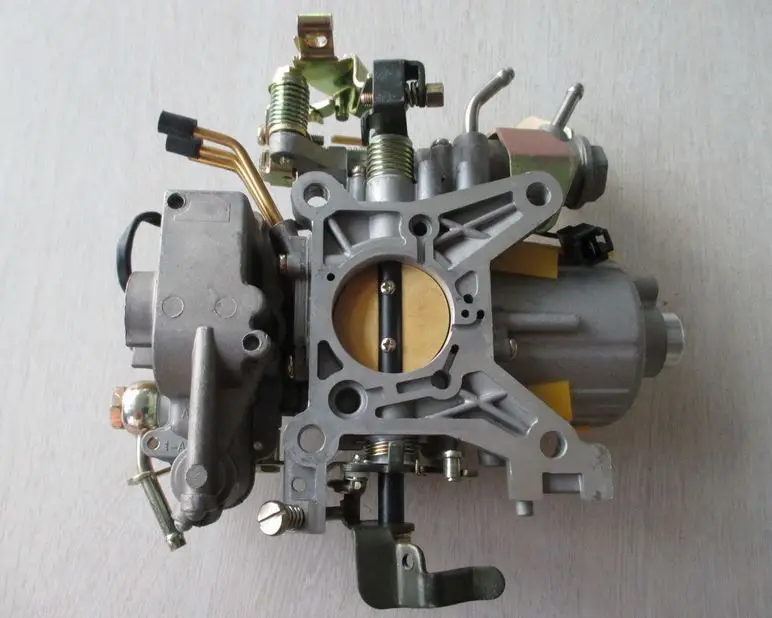 Карбюратор Митсубиси Либеро 4g15. Двигатель от саг.