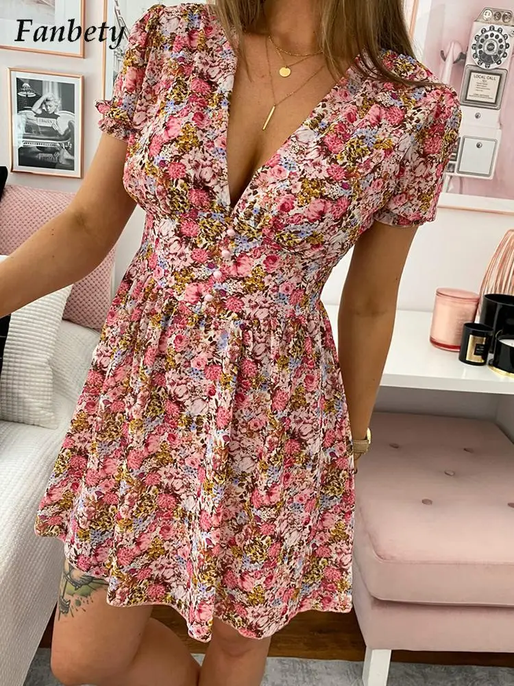 

Женское платье-мини с коротким рукавом, V-образным вырезом и принтом