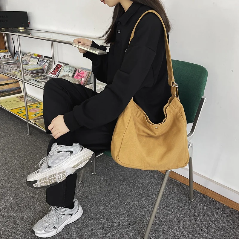 

Large Capacity Canvas Ladies Crossbody Shoulder Bag Japanese And Korean Style Fashion Women Messenger Bag Canvas Bags Schoolbag