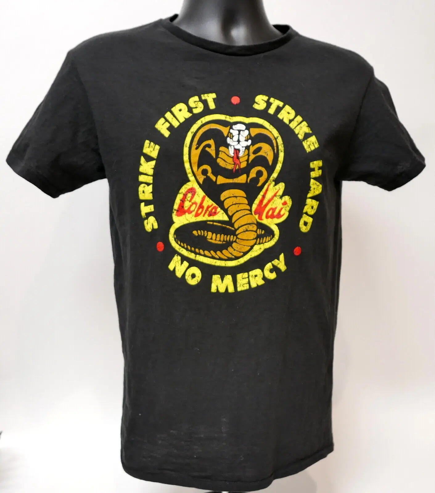 Кобра Кай карате малыш Страйк первый хард нет милосердия Черная Футболка