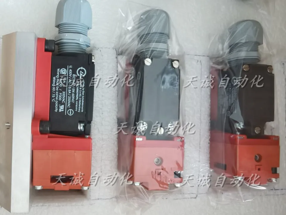 

Original New Schmersal SCHMERSAL Safety Gate Switch TZG01.110 AC15; 8A/250VAC