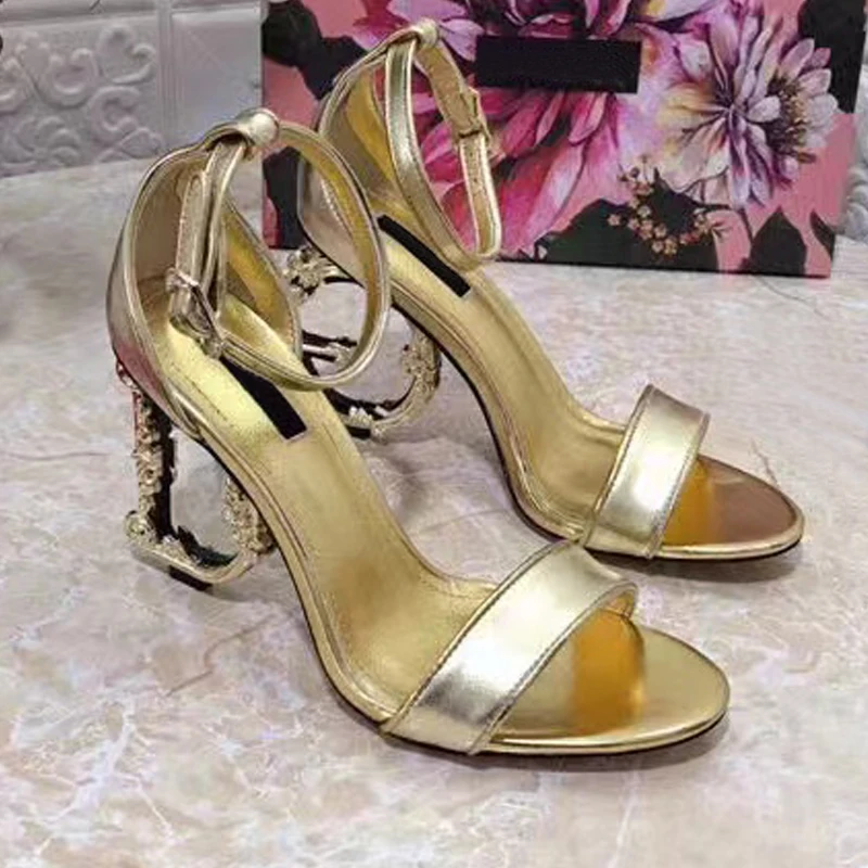 

Designer Fashion Women Gold Keira Sandals With Baroque Luxury High Heels Ladies Summer Catwalk Style Eye-Catching Party Shoes