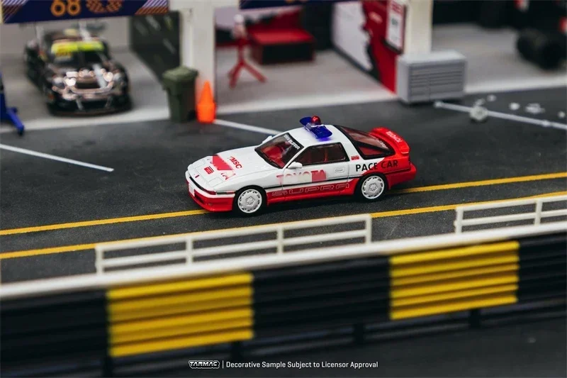 Литая под давлением модель автомобиля Tarmac Works 1:64 Supra Pace
