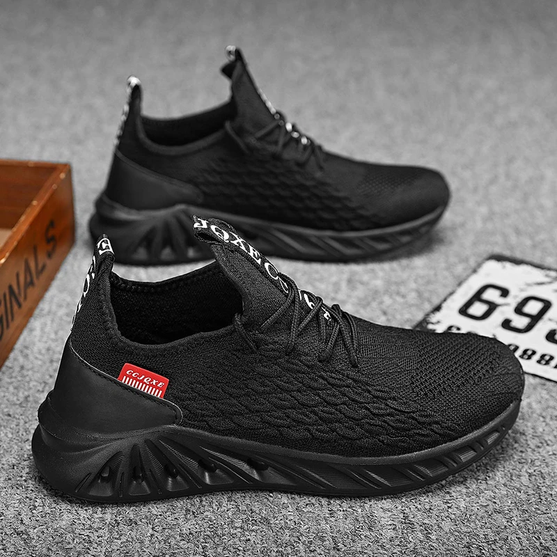 2022 New Men Walking Shoes Lightweight Fashion Non-Slip Outdoor Leisure Sneakers for Men Hollow Concise Designer Male Tenni Shoe