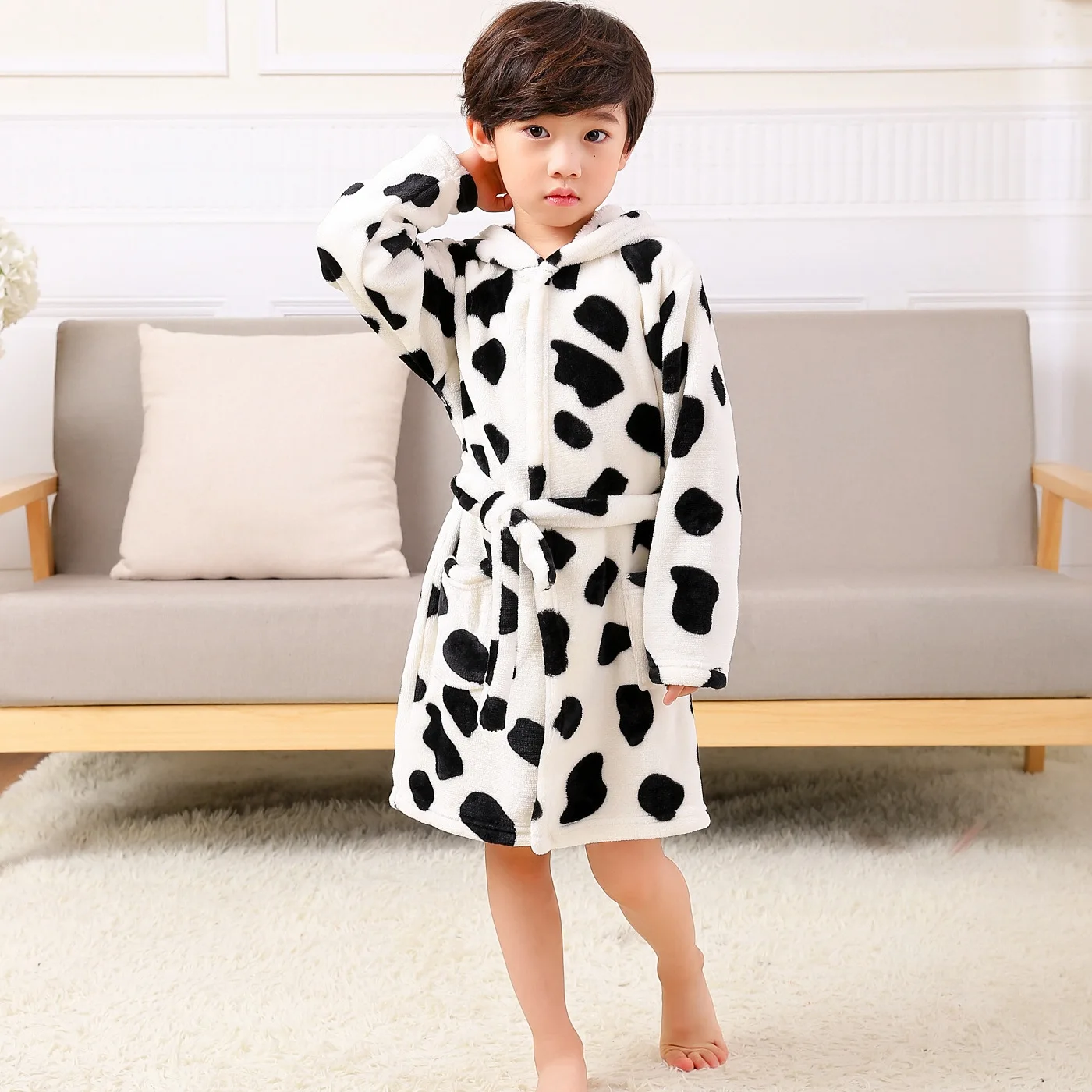 

2-8 years Kids Bathrobe for Girl Children Clothing Girl Flannel Bath Robe Clothes Boy Cartoon Night Robe Kids Pajamas For Girl
