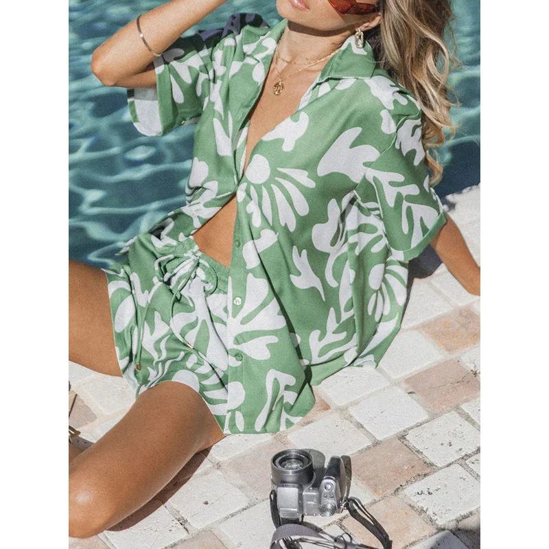 

Women Turn-down Collar Shirt Beach Suit Fashion Printing Short Sleeve Loose Tops And Shorts Outfits Casual Harajuku 2 Piece Sets