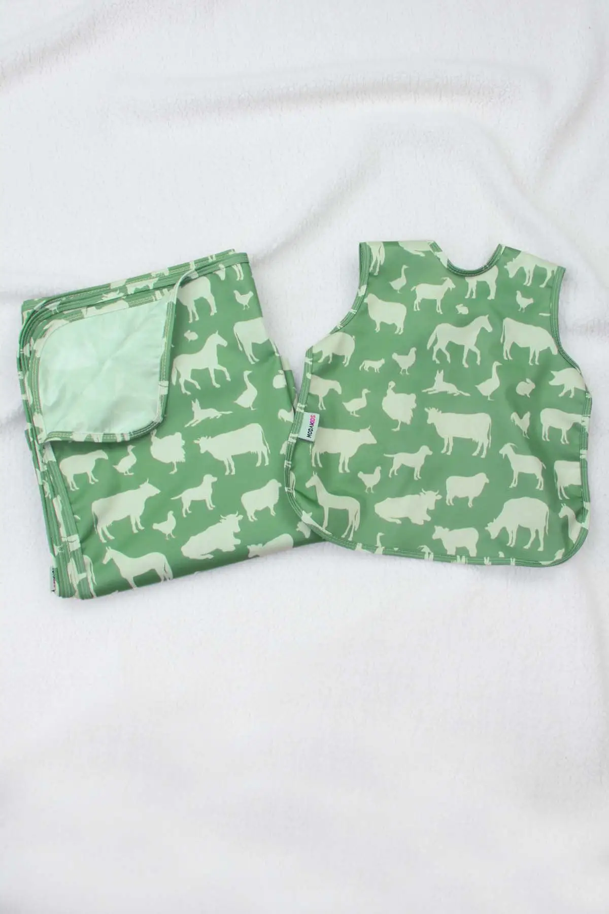 

Modakids Animals Pattern Fluid Bib and High Chair Cover