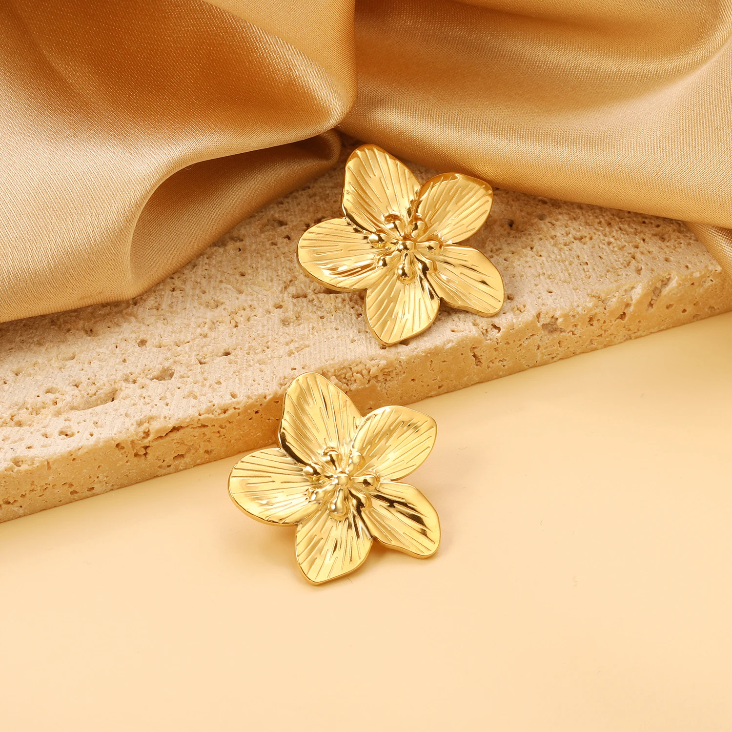 LUXUKISSKIDS 2024 Элегантные Модные Серьги-гвоздики С Цветком Персика