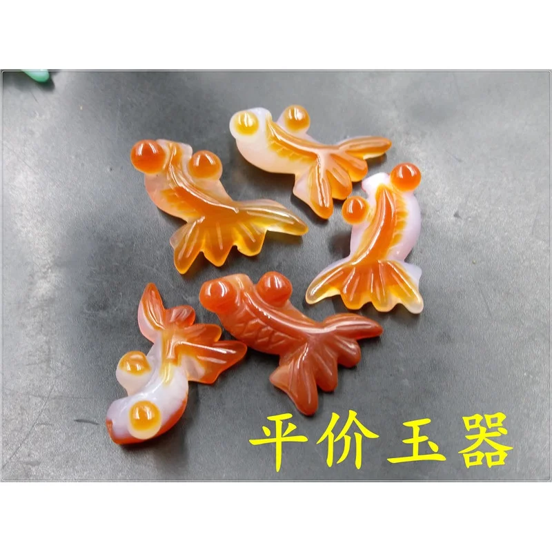 Дешевый нефритовый халцедон Agate маленький подвеска в виде золотой рыбки красный