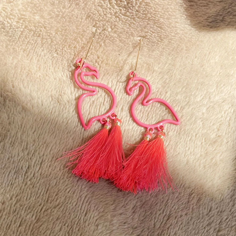 Creative Trendy Pink Flamingo Pendant Earrings for Women Simple and Versatile Women's Street Style Earrings 2023 Fashion Jewelry