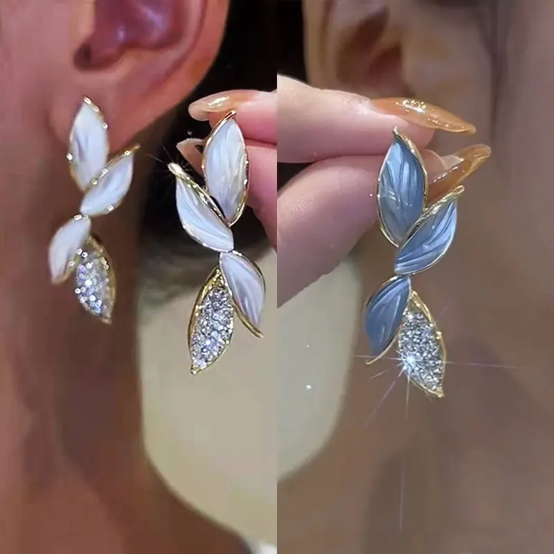 

New Korean Arrival Metal Trendy Fresh Lovely Sweet Grey Leaf Stud Earrings For Women 2023 Fashion Jewelry Gifts