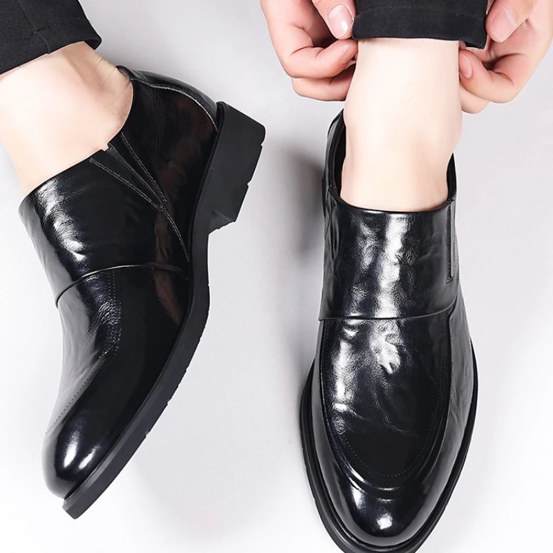 

Мужские кожаные туфли без шнуровки, с острым носком, на мягкой подошве